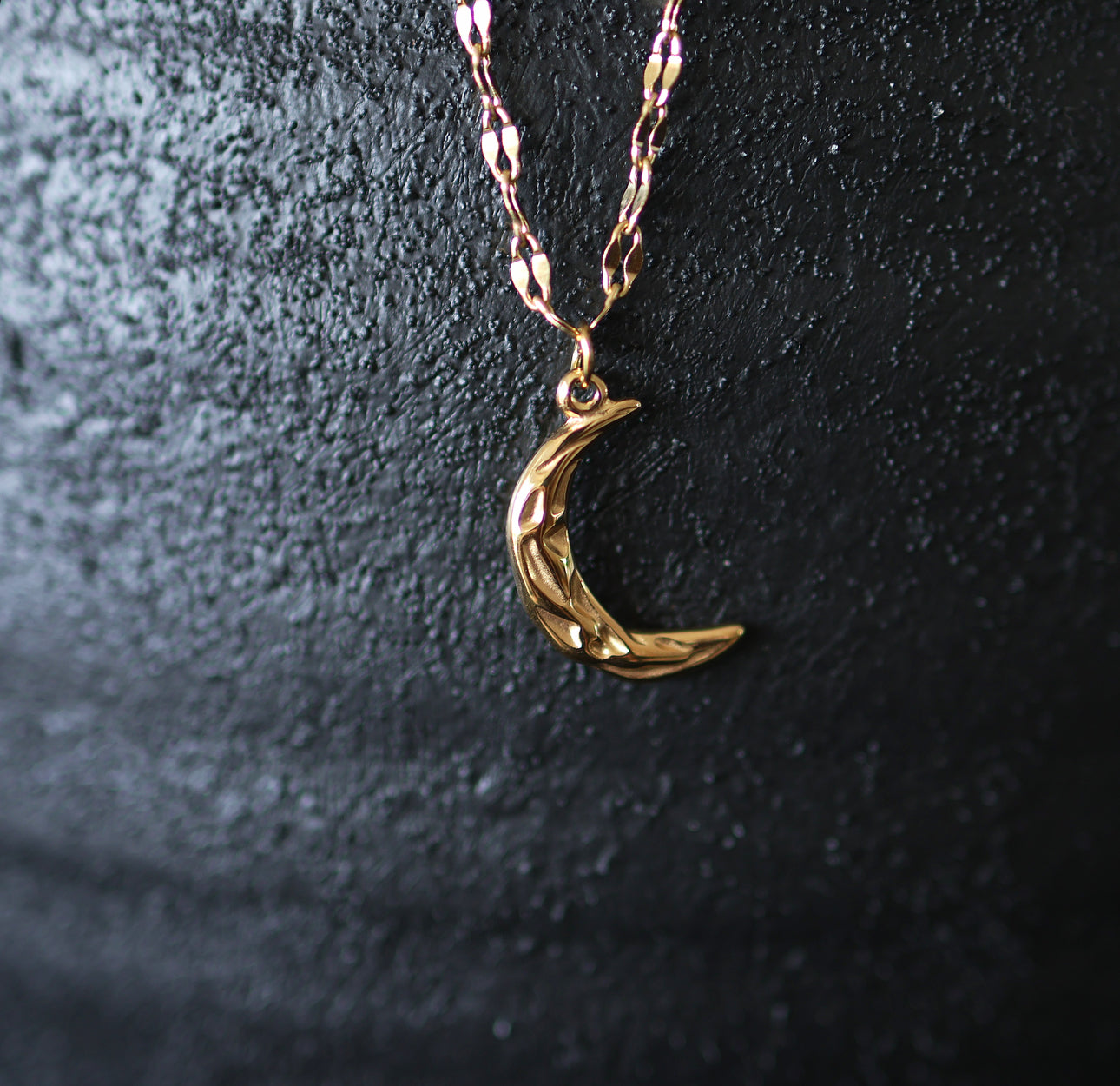 Luna Necklace