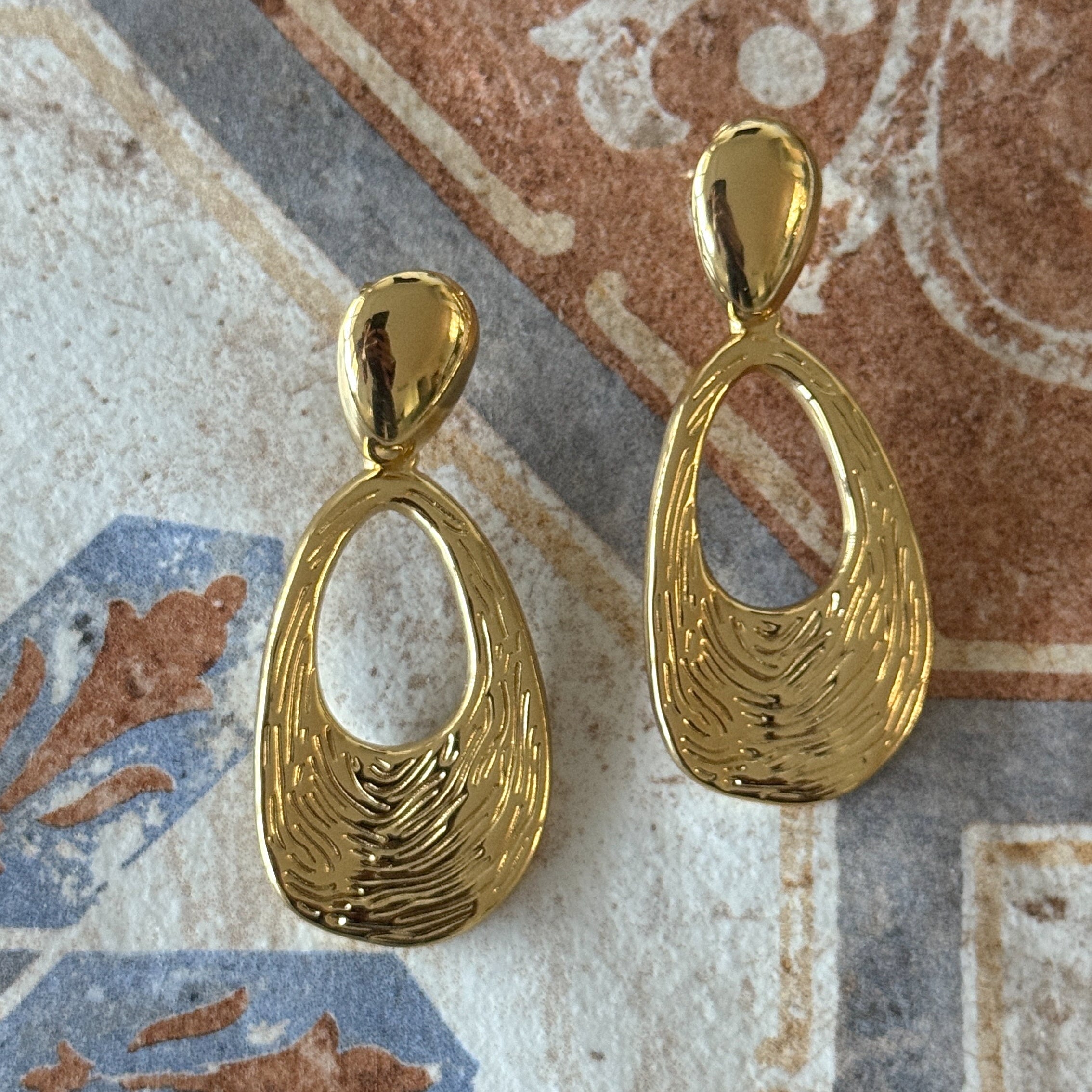 Nadia Hoops