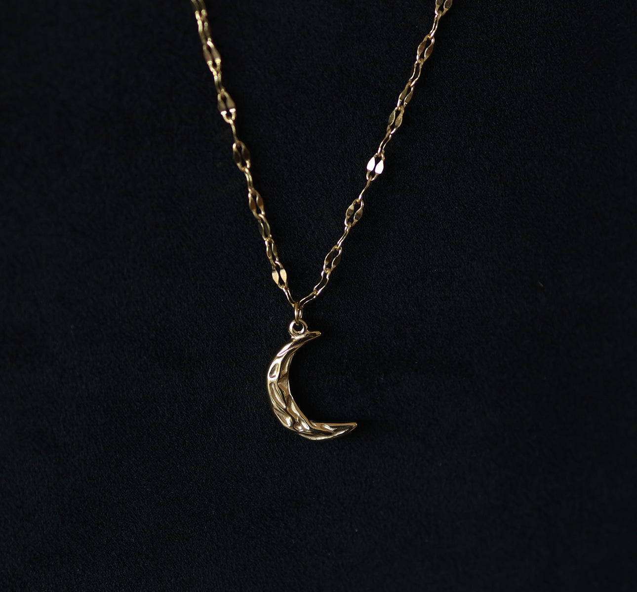 Luna Necklace