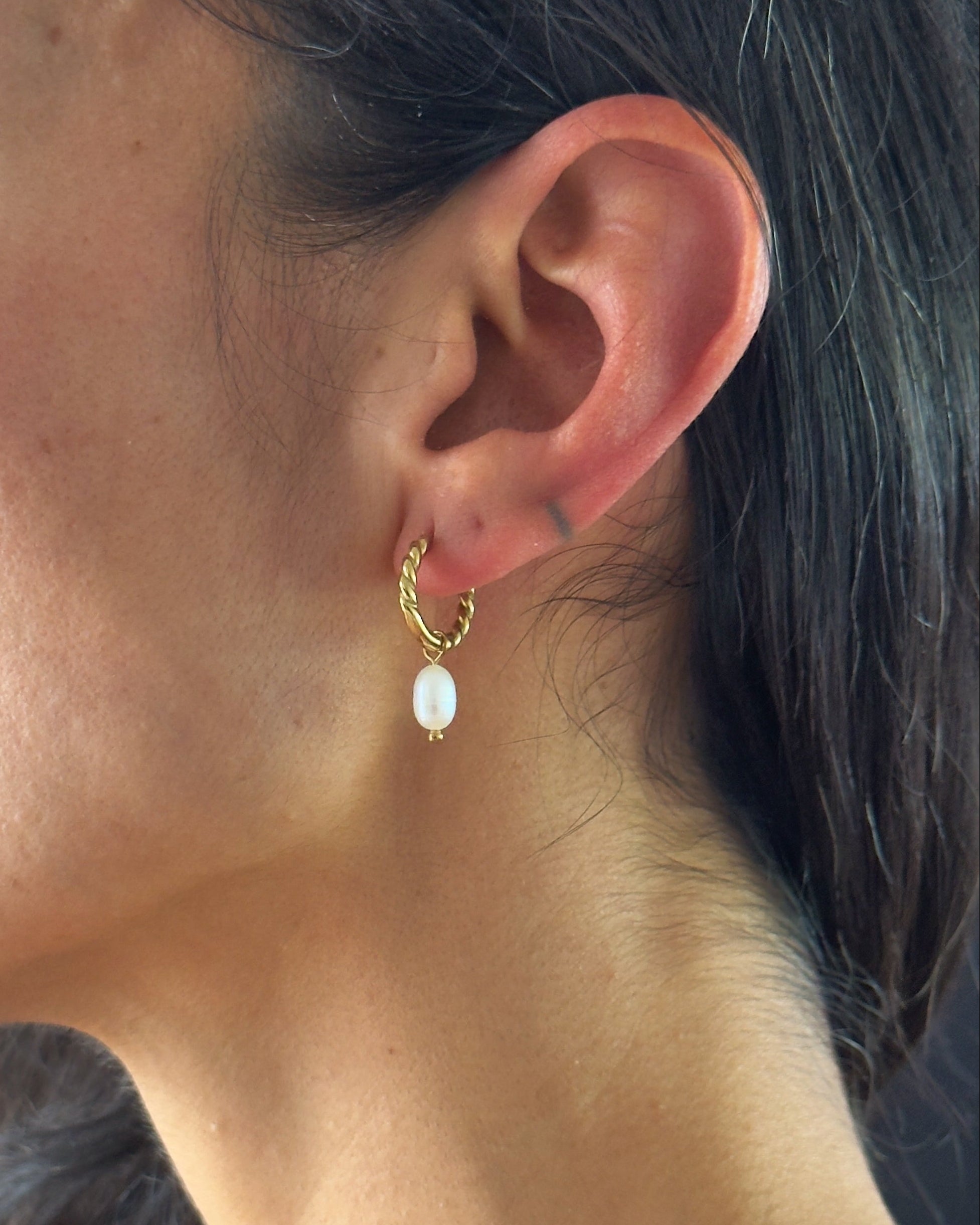 Twisted Pearl Earrings